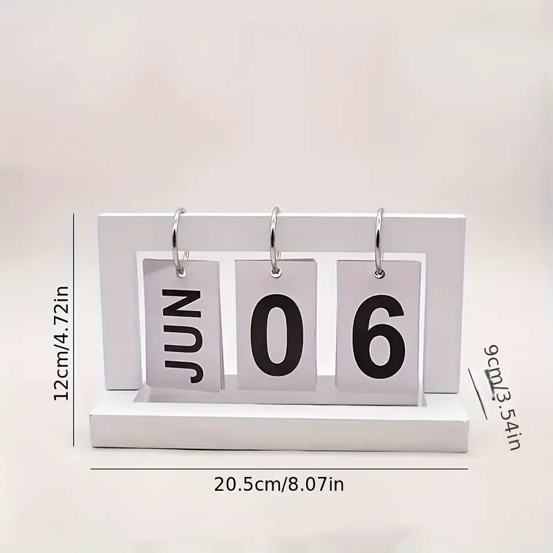 Calendario in Plastica Stile M - Office Furniture Rental recensione e prezzo